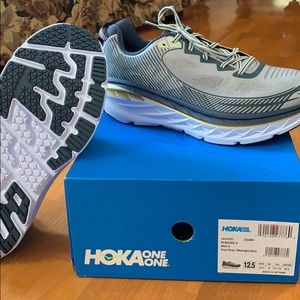 Men’s Running Shoes